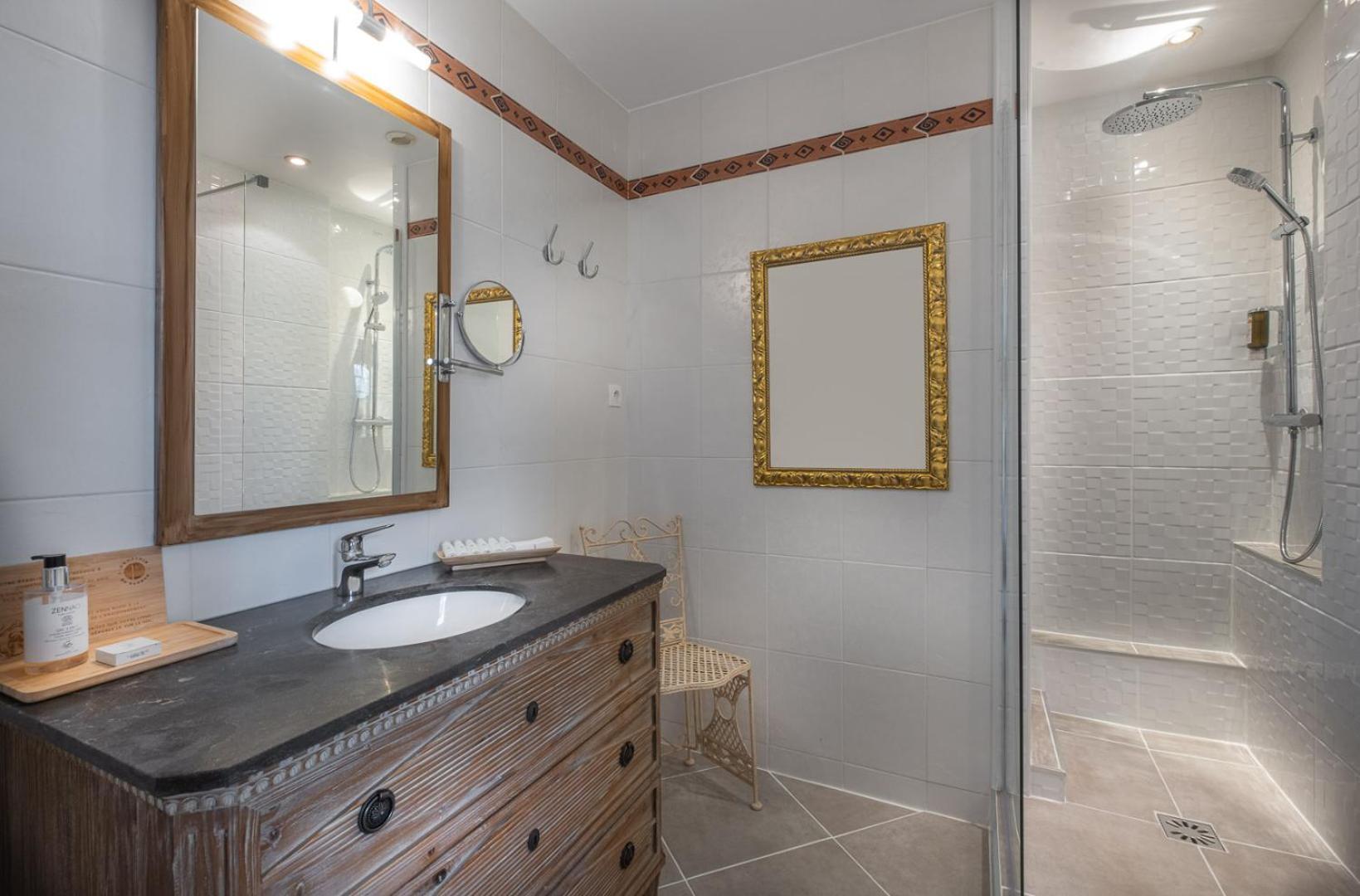 Du Bon Laboureur Hotel 5*